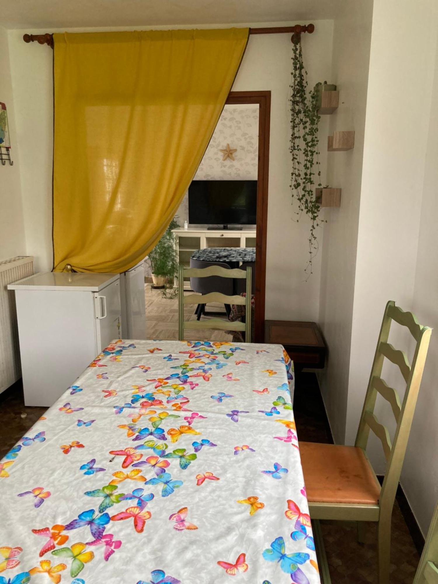 Loue Chambre Chez L Habitant Acces A La Cuisine A 10 Mn Des Plages Ploeven Bagian luar foto